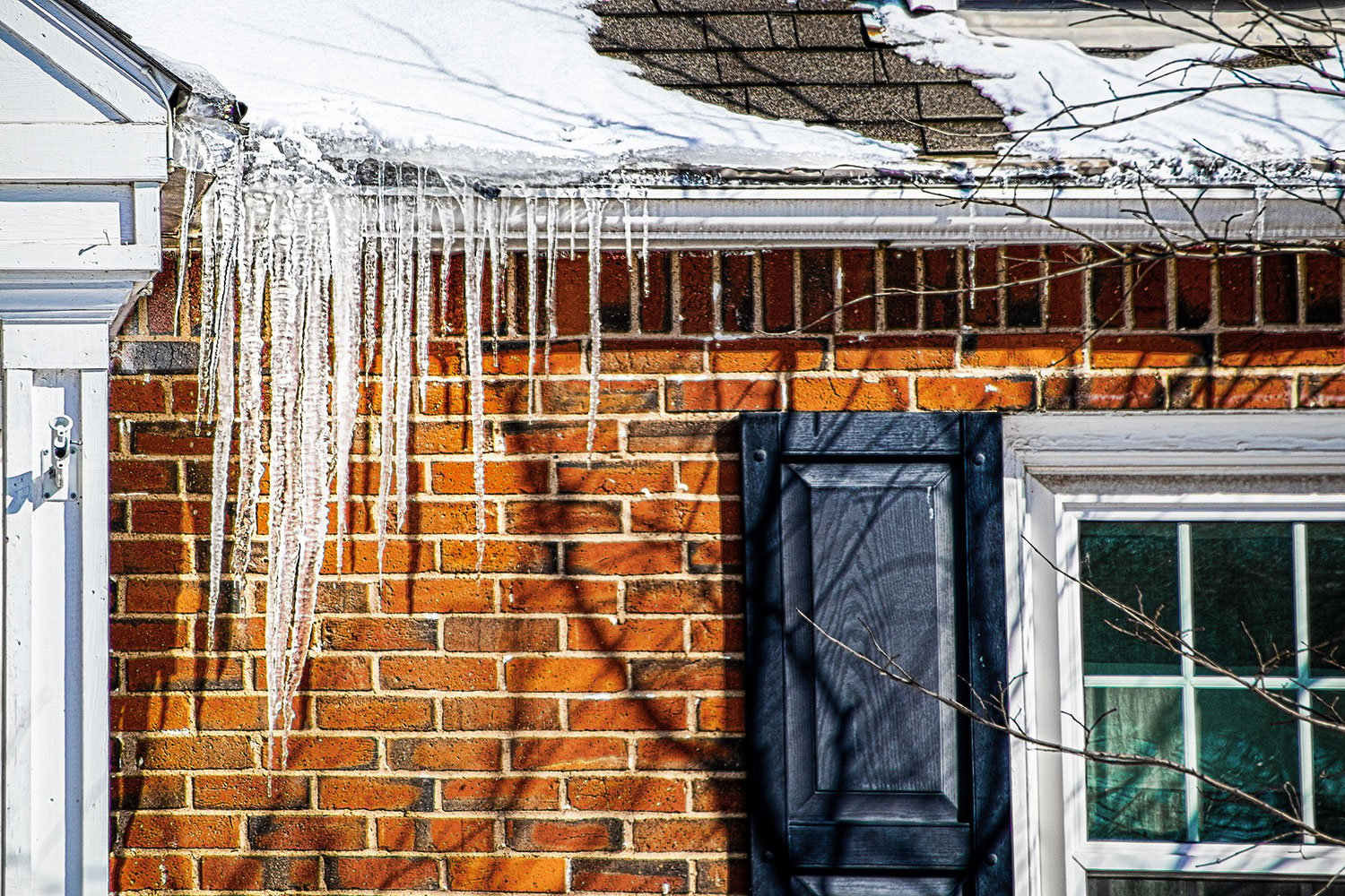 extreme temperatures damaging roof